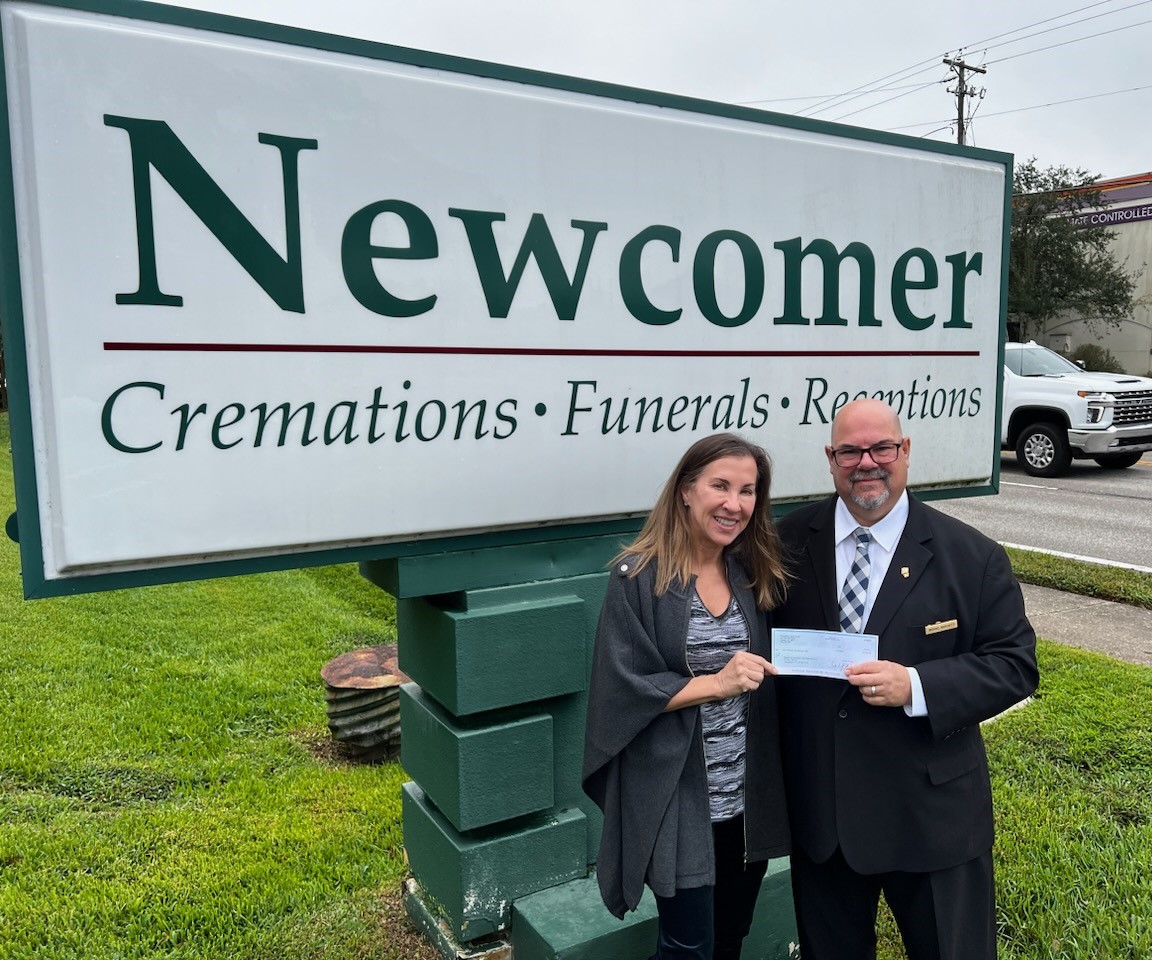 #WonderfulWednesday: We're THRILLED to receive a $2K check from <a href="/NewcomerFuneral/">NewcomerFuneralHomes</a>! Thank you for supporting what we do to build homes, community &amp; HOPE in Seminole Co. &amp; Apopka! Michael Marchetti presented this gift to our CEO, Penny Seater, today. #AffordableHousing #Gratitude