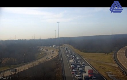 KYWRadioTraffic's tweet photo. Jammed traffic NB on 95 at 495 getting into #Wilmington due to a crash near #FrawleyStadium. 
@DelDOTTraffic 
@KYWNewsradio https://t.co/XF9rMKftTa