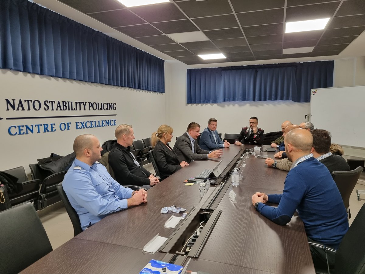 Why are we working w/ our #BrothersInArms fm @NATOSFACOE, 🇫🇮@FINCENTFI & 🇺🇸@JCISFA?
Because we're #StrongerTogether in supporting the #Alliance, as we did in this 3-day TRG Needs Analysis to develop a seminar on #StabilityPolicing, #SecuritySectorReform & #SecurityForceAssistance