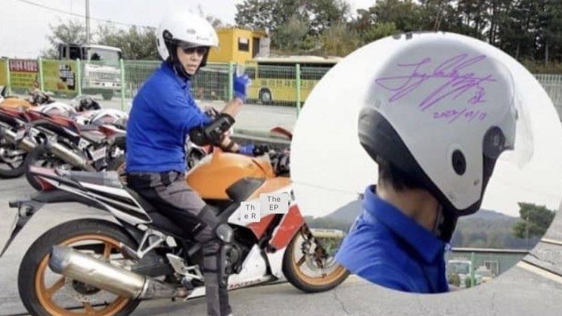 According to driving instructor, Jungkook got a motorcycle license (in November)

“Jeon Jungkook has passed his motorcycle test with a score of 100 points in one shot at the olive driver’s license academy(a total of 3 days training)”