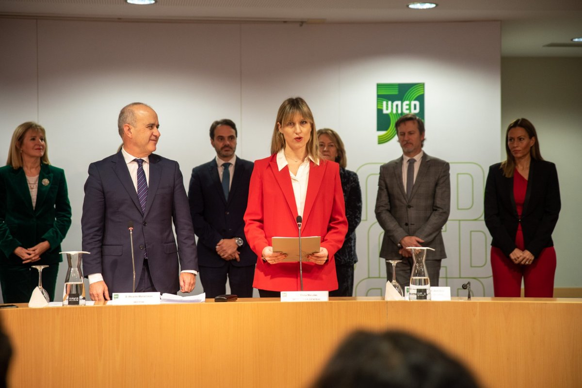 UNED tweet media