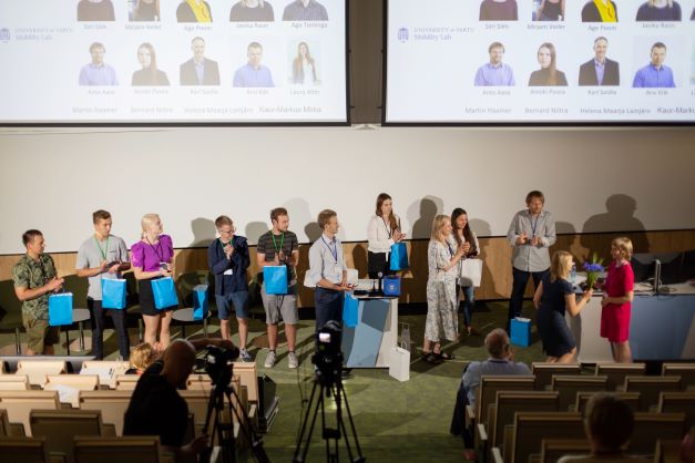 With the best season's greetings to everyone, in this blog post, we share our moments from the Year 2022 and look forward to joyful moments, happy encounters and achievements in the Year 2023! 🤗🎄✨❄️
mobilitylab.ut.ee/blog/year-2022…