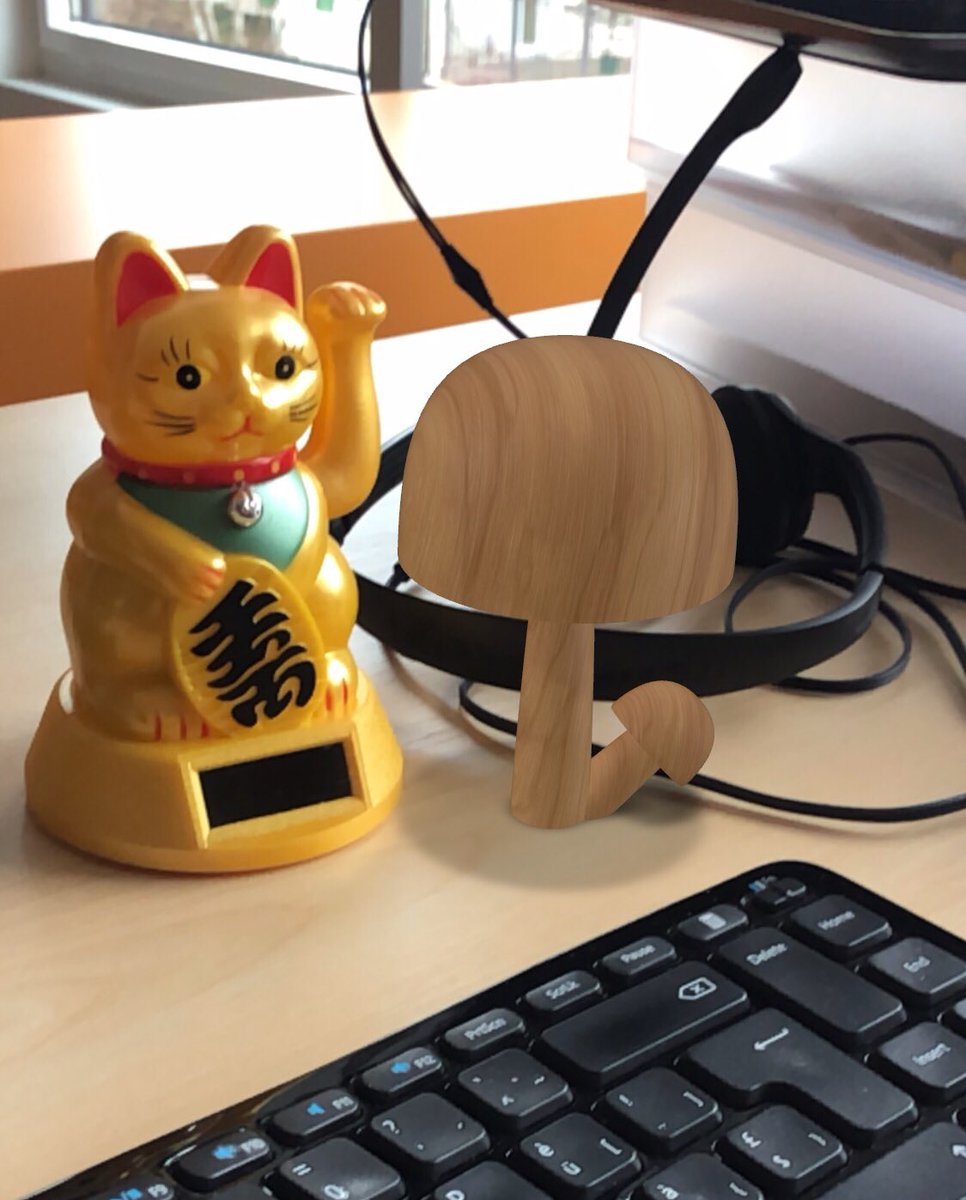 Bringen Pilze Glück im neuen Jahr? Virtueller Besuch im Büro. 🍄 #pilz2023