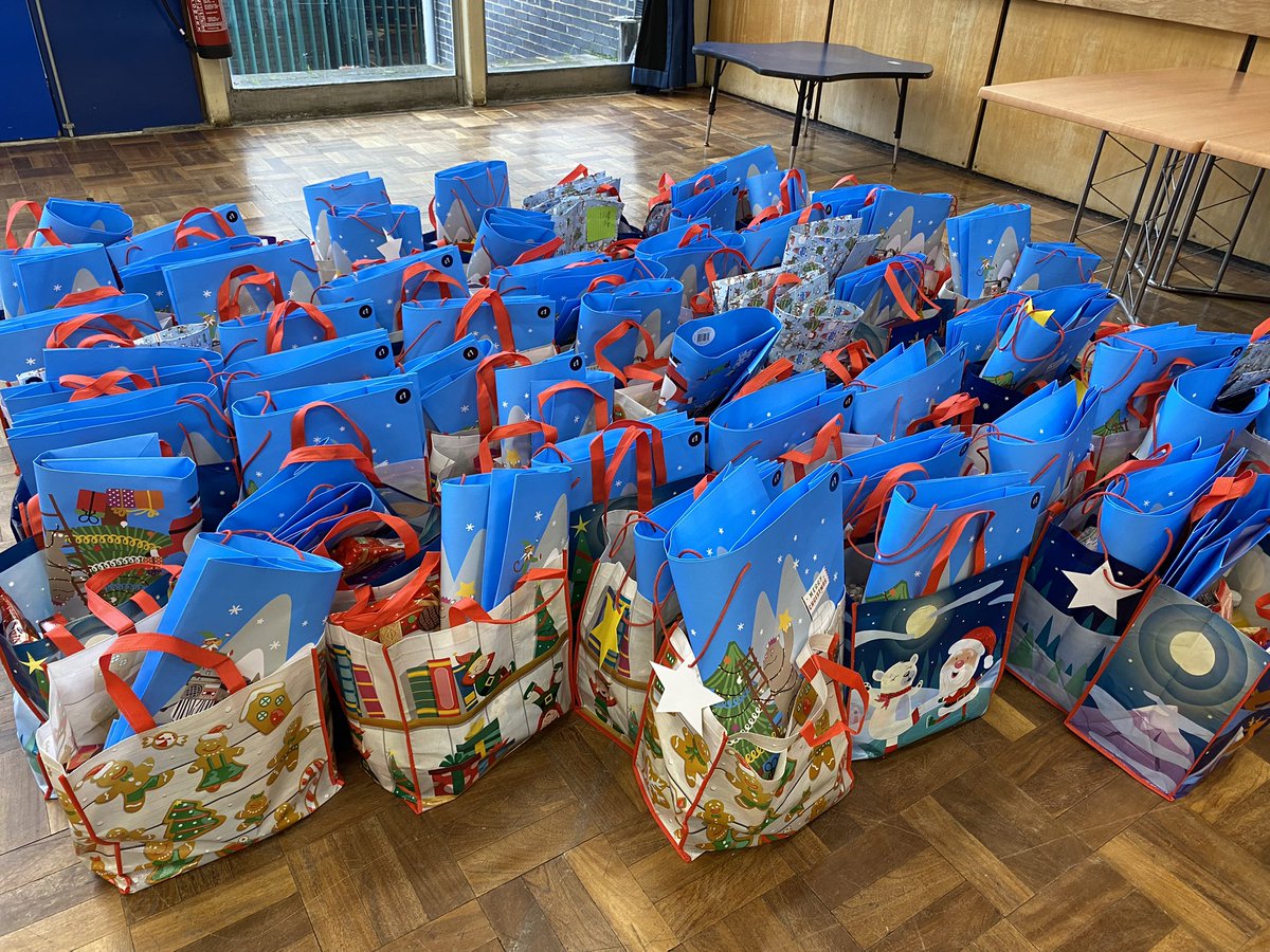 Emma Lewis tweet media