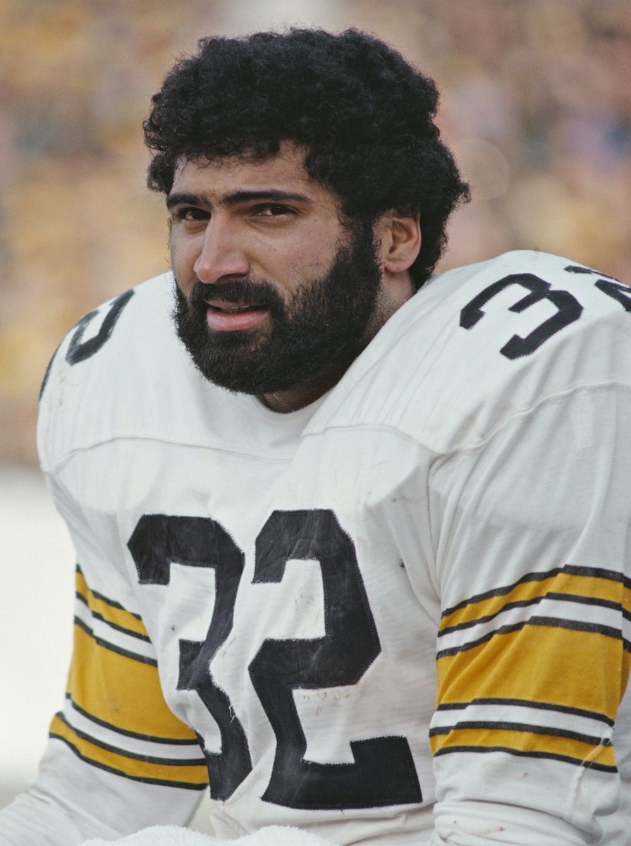 BleacherReport's tweet photo. Hall of Fame RB Franco Harris has died at the age of 72, his family confirms.

Harris’ No. 32 jersey was going to be retired this Saturday, the 50th anniversary of “The Immaculate Reception” play. https://t.co/buzvFmBbD1
