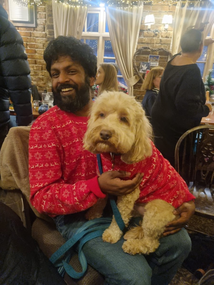 Oh, the indignity! Rupert’s face says it all here, as he attends the Health Psychology Christmas gathering with his human, Dr Victor Jeganathan, sporting their matching Christmas jumpers. But you wear it so well, Rupert!

😎🎄

#FestiveFurryFriends #TeamDCHSPets