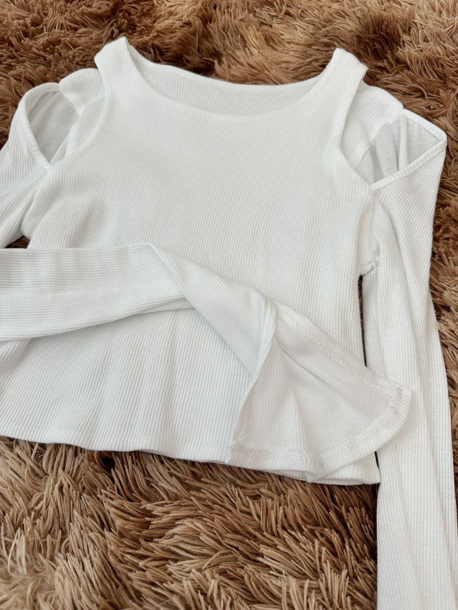 usedbywnn's tweet photo. 4. Section23brand
✨new✨ ไม่เคยใส่เลยแค่แกะมาดูค่ะ
ซื้อมา 300฿
👉🏻 ส่งต่อ 180฿
#ส่งต่อเสื้อผ้า #Section23brand https://t.co/eEUUJqunx0