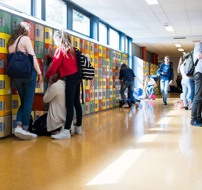 Wil jij je steentje aan bijdragen aan een sociaal veilige school? Ter versterking van onze organisatie én het Expertisepunt Burgerschap hebben wij meerdere vacatures voor verschillende functies. Kijk snel op: schoolenveiligheid.nl/over-ons/vacat… #vacatures #marcom #burgerschap #ondersteuning