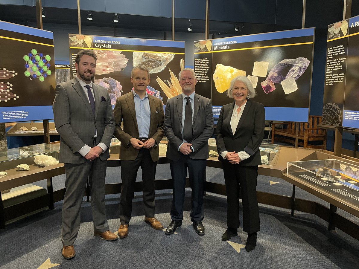 Andrew_Parsons1's tweet image. Another good day for our resource industry yesterday - big investment by @ACOACanada &amp;amp; @GovNL into our burgeoning #criticalminerals industry - thanks to the explorers &amp;amp; prospectors on the ground, and to a great mineral division in @IET_GovNL!