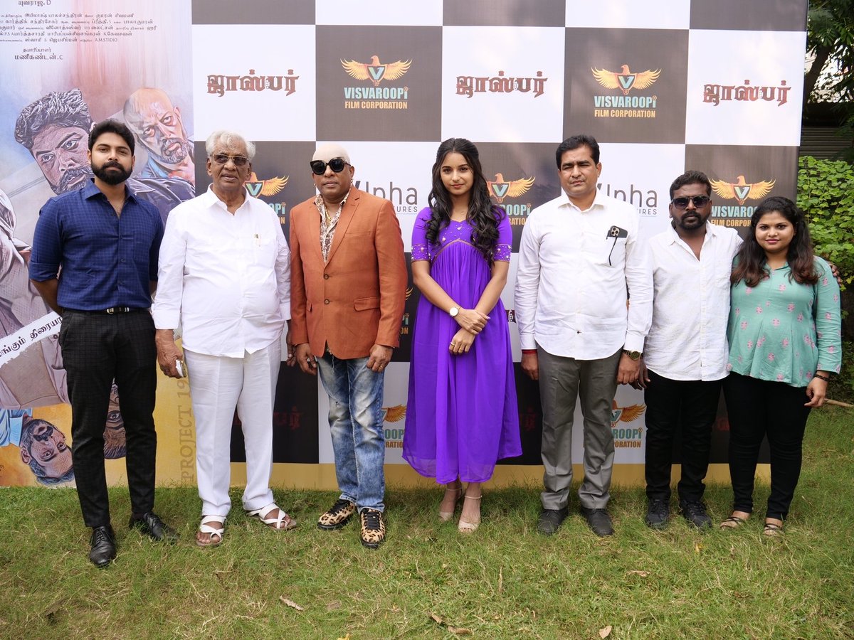 Kollywoodtoday's tweet photo. Most expected #JASPER movie Press meet happened today at Prasad digital lab.

Dir by @Yuvamaster555 
Produced by #ManikandanC     
 
A @92kumaran Musical🎶 
    
@Vivek_Rajgopal @Aishwaryadutta6 @visvaroopi @RAJKALESHDS
@idiamondbabu @Raja100Sm  @divomovies @LavitaLobo @GOGO_0614 https://t.co/VwgX6tFi8D
