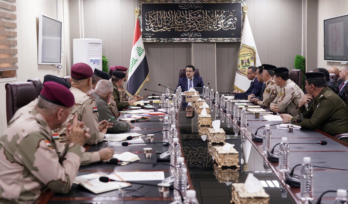 رئيس مجلس الوزراء القائد العام للقوات المسلحة <a href="/mohamedshia/">محمد شياع السوداني</a> يترأس اجتماعاً أمنياً ضم السادة؛ رئيس أركان الجيش ونائب قائد العمليات المشتركة وعدداً من كبار القادة الأمنيين والعسكريين خُصص لمناقشة التطورات الأمنية الأخيرة في محافظتي كركوك وديالى.