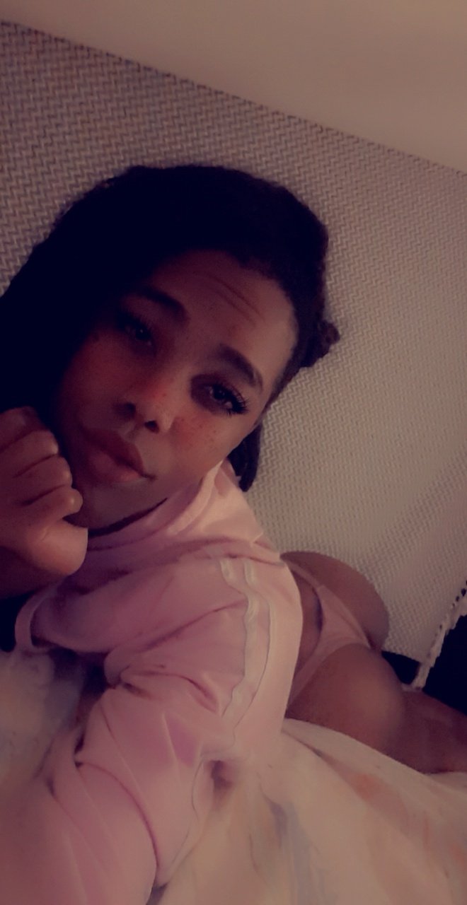3 pic. I try my hardest to be the goddess everyone makes me out to be?? https://t.co/7DFrzNJa0p