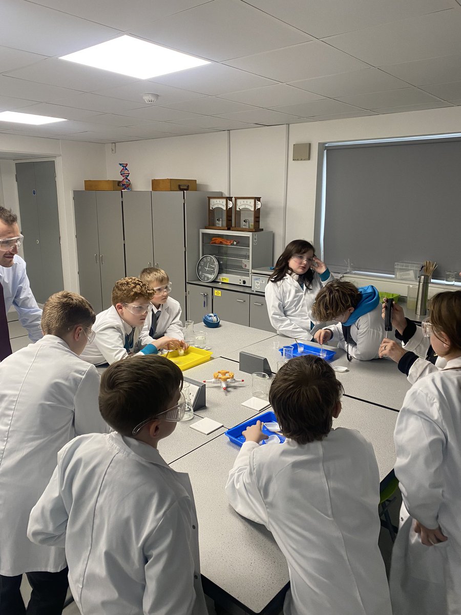 MissAzizBiology's tweet photo. #themagicofscience @TonyrefailST @TCS_Y5_Y6 @tonmiddleschool https://t.co/cKkTBbkfb0