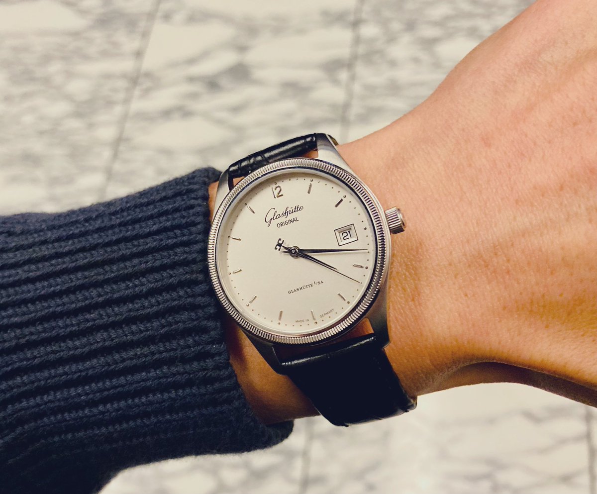 ドイツ🇩🇪製の自動巻きです。

自分の責任で決断するともっと楽しくなる

#GlashütteOriginal
#watch