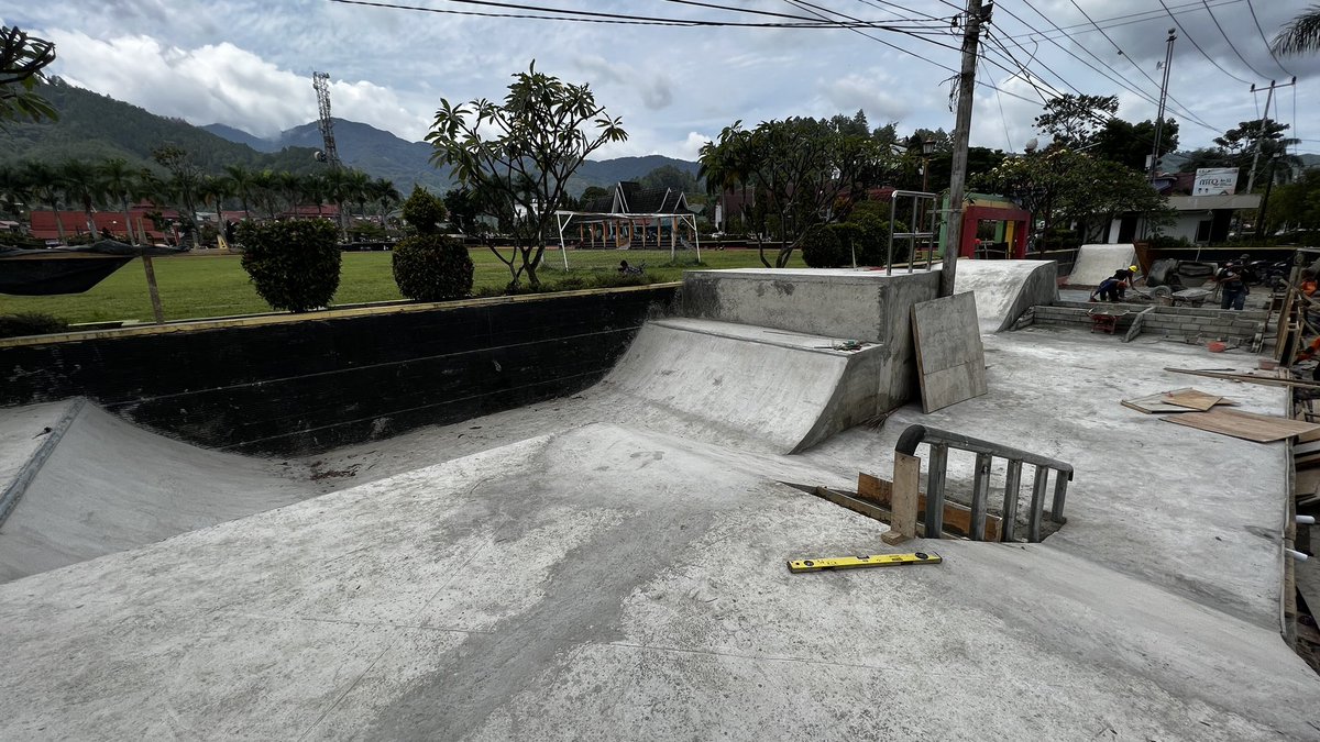 FRK's tweet photo. Sungaipenuh bmx&amp;skate park #skatepark #spnskatepark #spnbmx #kotasungaipenuh https://t.co/XUh1373pfK
