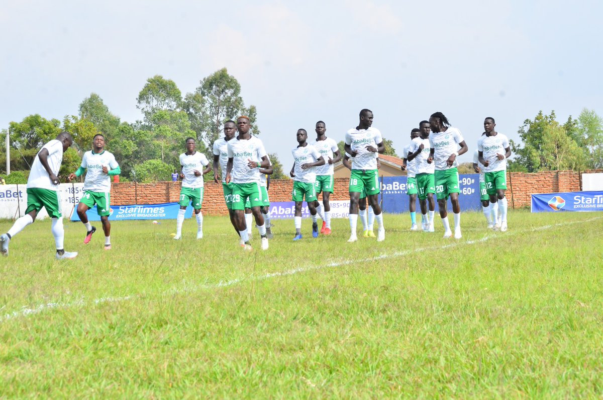 OnduparakaFC1's tweet photo. #ONDUUPDF | WARM UP
Warm up done ✔
#StarTimesUPL
#ThePeoplesClub
#GODSTEAM
#ORIYO https://t.co/yCHeNEy8qv
