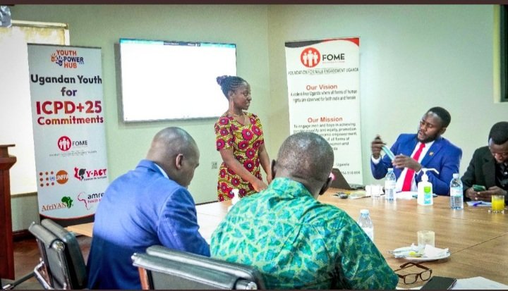 ninsiimaprom's tweet photo. Earlier today was gald to represent Uganda Men Parliamentary Association at an engagement organised by @FomeUganda and @YouthPowerHub. MPs said for the country to end #GBV its important to engage men at all levels and the reason UMEPA needs to be supported.
#malengagement https://t.co/v2UxySmVwf