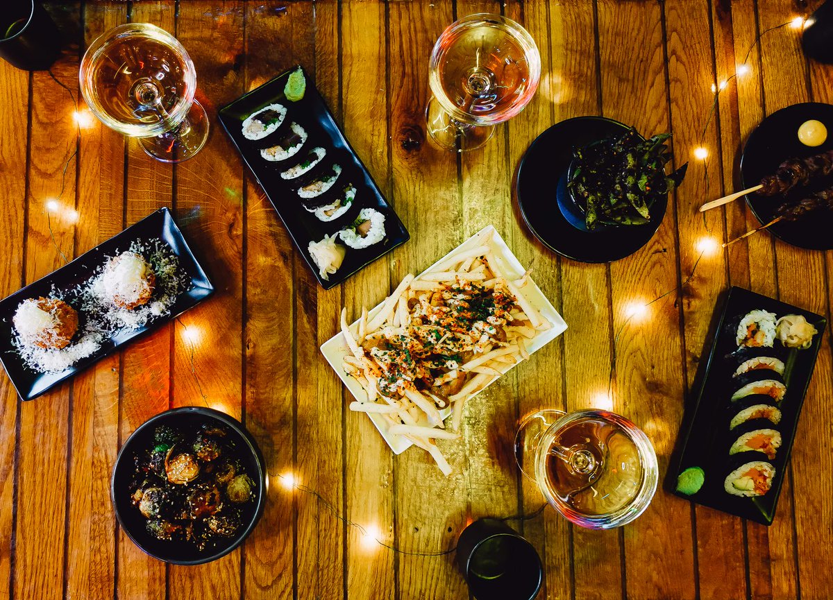 Do NYE, 7LG style! What better way to kick off your celebrations than with delicious small plates, cocktails, banging tunes and great vibes! Get in touch or book via our website now ✨