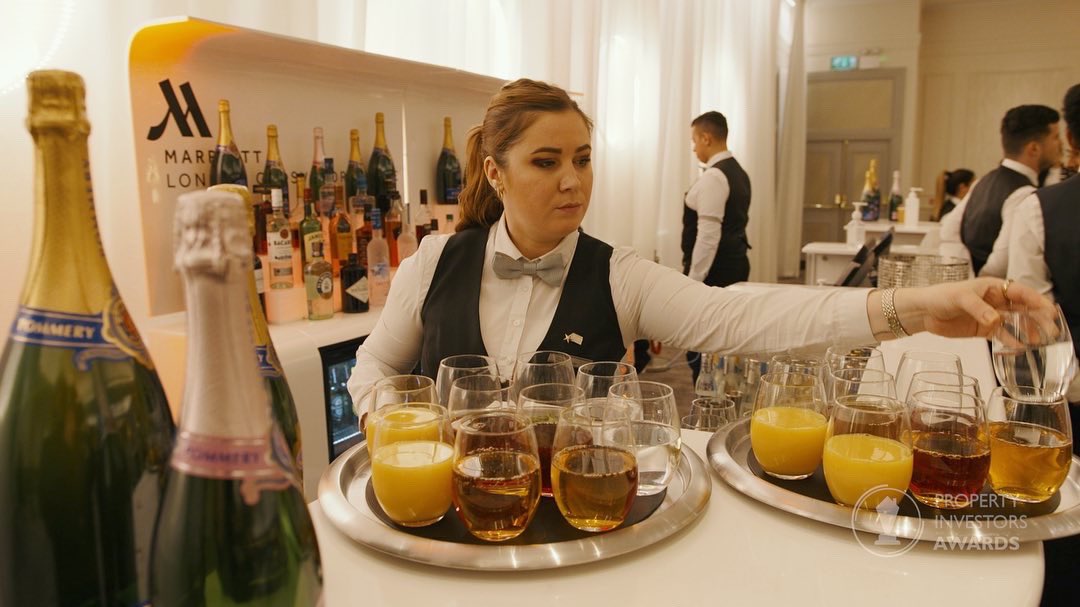 ＦＬＵＤ . tweet media