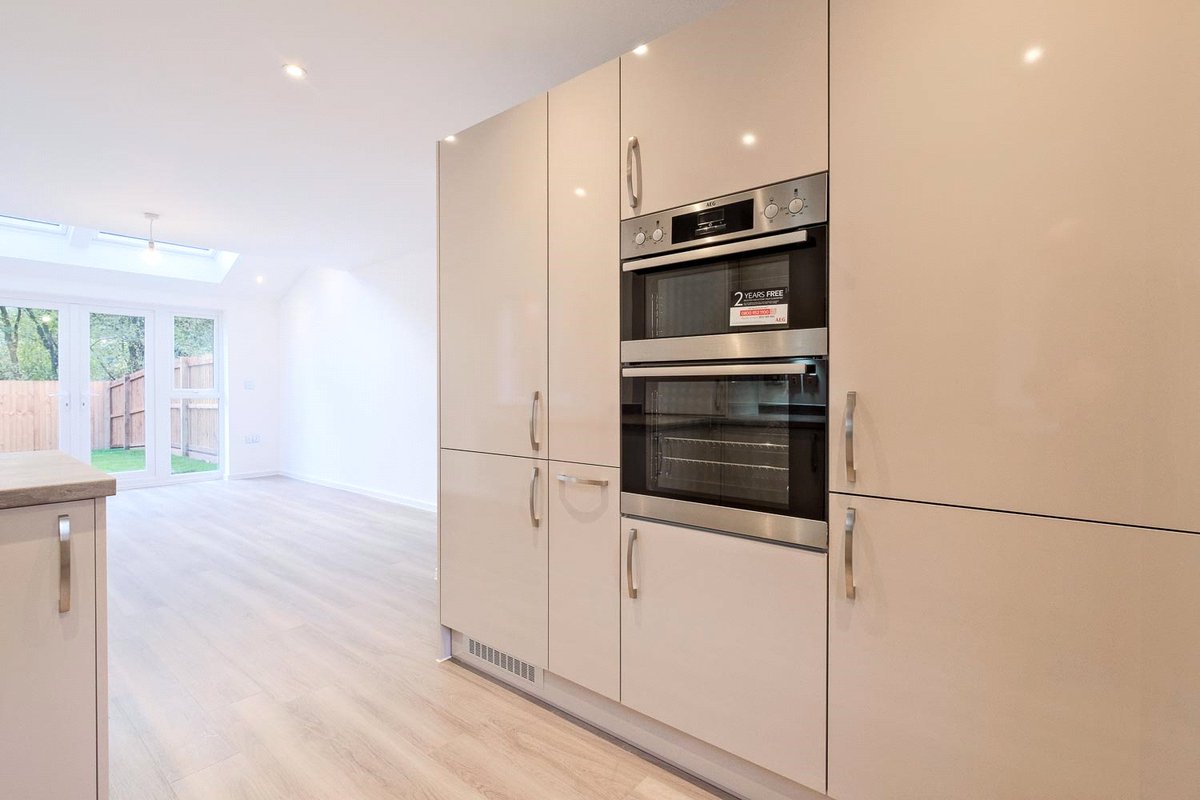 FEATURED PROPERTY:

🏡 Three-bedroom semi-detached home for sale - £224,995 Fixed Price

📍Ribblesdale Avenue, Accrington

**MORTGAGE PAYMENTS PAID FOR 6 MONTHS ( UPTO £5,000 ) BY COUNTRYSIDE**

View more 👇🏻
propertyshopltd.com/property/ribbl…