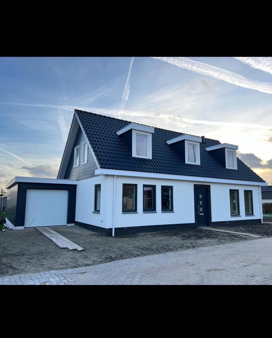 Mooie, ruime woning in Poortvliet. Vakwerk van Koorevaar Timmerwerken.
