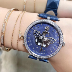 joey__joey86's tweet image. I bought a beautiful watch yesterday. Life is to be richer in life, and be more good to yourself. That&apos;s what makes life meaningful.🥰
#Van Cleef &amp;amp; Arpels VCARO4F200 watch🥰