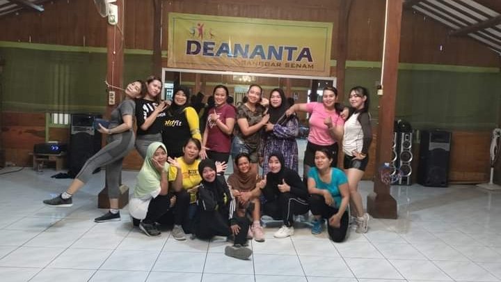 Tebak aku yang mana? Hihi #STW #stwlovers