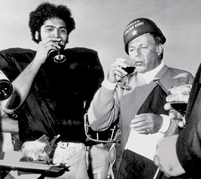 StatsGuyDaniel's tweet photo. Nothing will ever be as cool as Franco Harris’ Italian Army. https://t.co/h8hqKD9b2w