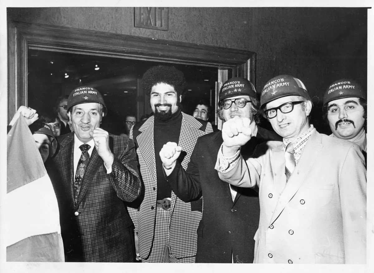 StatsGuyDaniel's tweet photo. Nothing will ever be as cool as Franco Harris’ Italian Army. https://t.co/h8hqKD9b2w