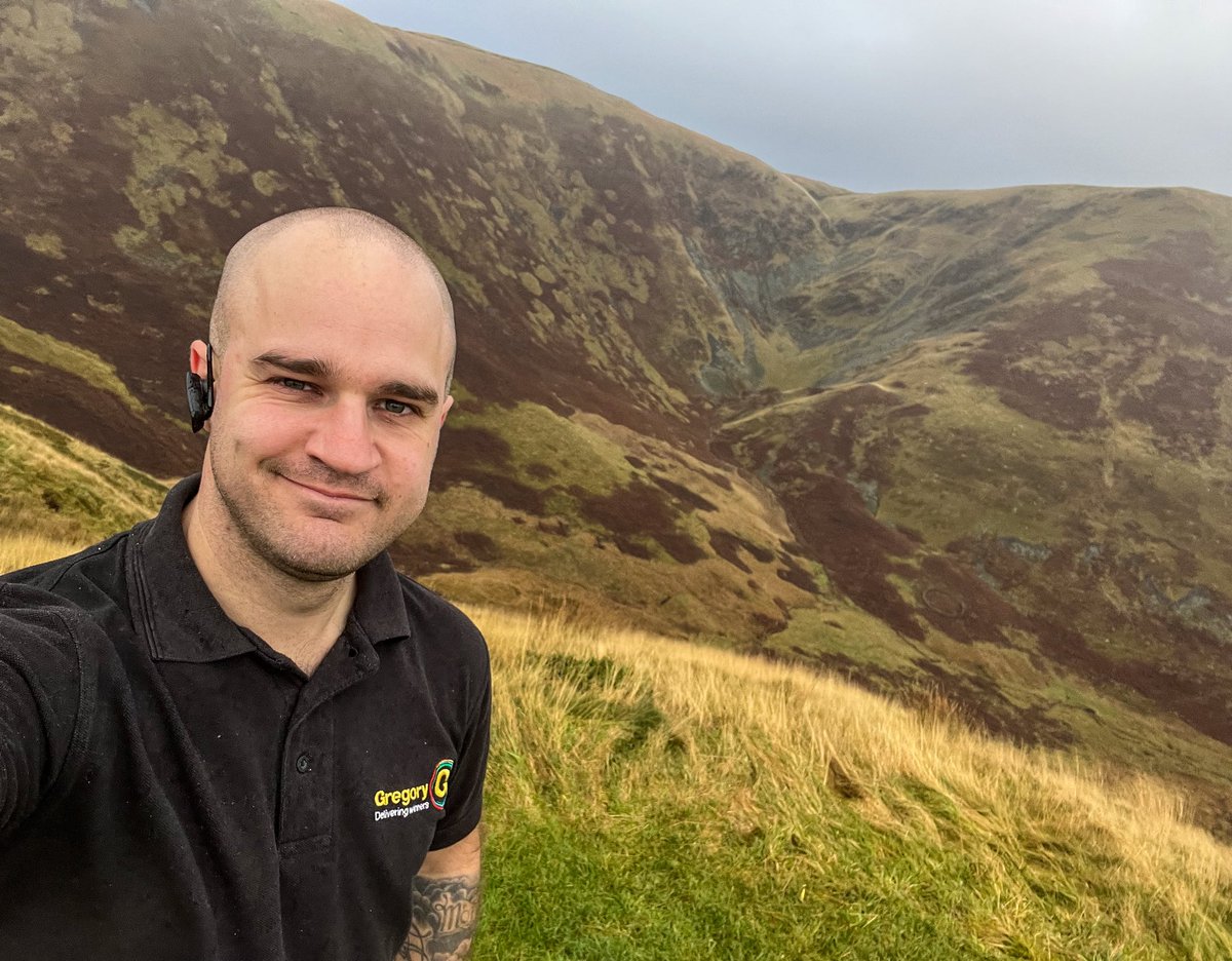 trucklifegb's tweet photo. Took the scenic route out of Scotland π΄σ §σ ’σ ³σ £σ ΄σ Ώ this morning and all I can say is WOW! The views are absolutely stunning π
#HGV #Trucking #Haulage #Distribution #Deliveringwinners #UK #DevilsBeefTub #Scotland https://t.co/G4QNHzE2ED