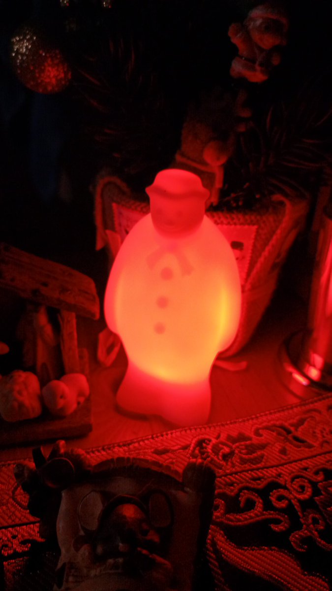 evamacalpi's tweet photo. Time to break out the glowing snowman #glowman https://t.co/RwGNwDKvn2