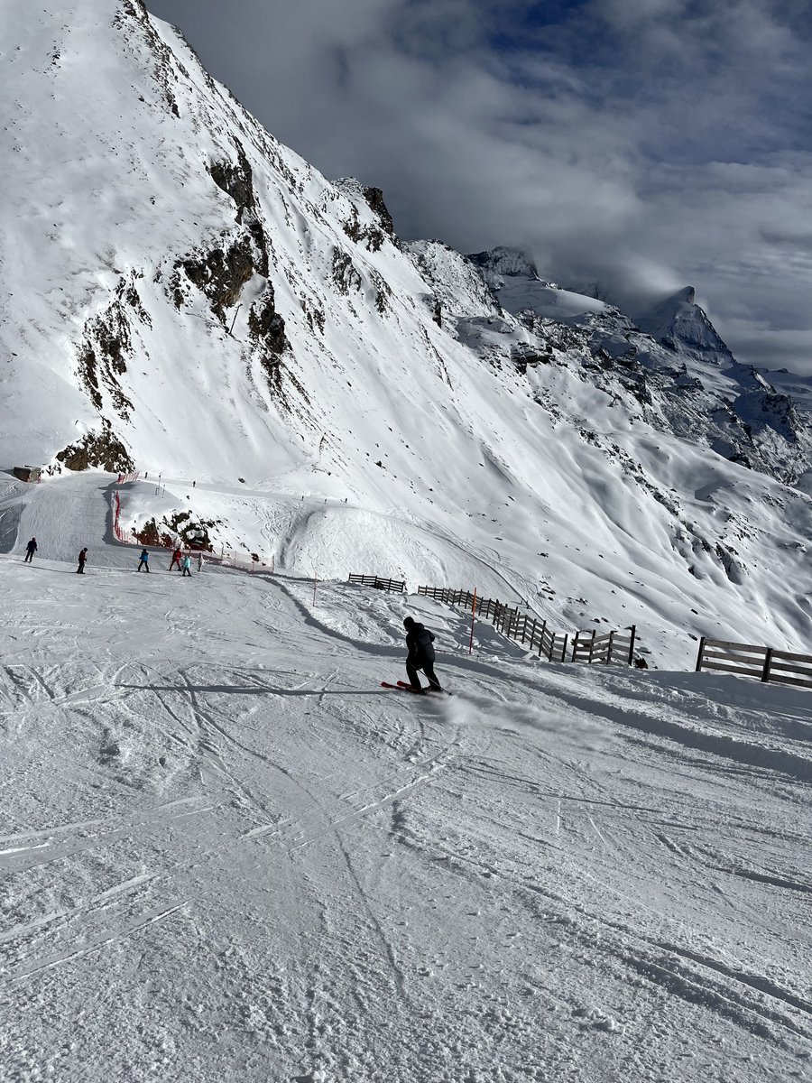 bhushansethi1's tweet photo. Beautiful #zermat ⛷️🇨🇭#pwctakesabreak https://t.co/qHFlqyiLKa