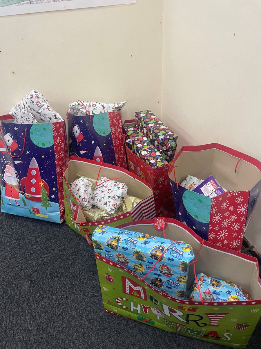 NorthantsPolice's tweet photo. We were donated so many gifts and these were then delivered to the children at their new address. They were really pleased and it feels great to give them something positive at a time of such upheaval and uncertainty. https://t.co/Sh2uEQgg0R