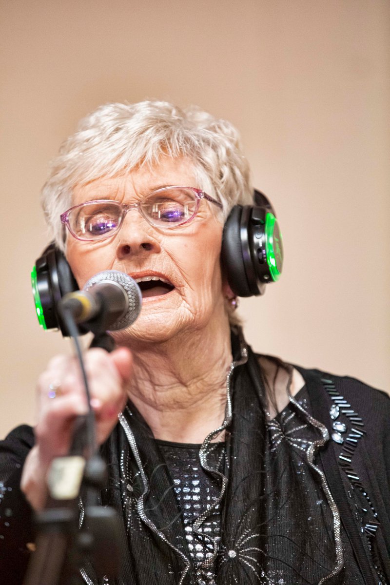 citizenstheatre's tweet image. "Strong women, togetherness, great singers, good old days. It was fabulous."

Over the last few months @CitzLearning ran a drop-in group with the Gorbalites, sharing music and stories with @karendunbar147. Take a look through our photos: flickr.com/photos/citizen…

📸Karen Gordon