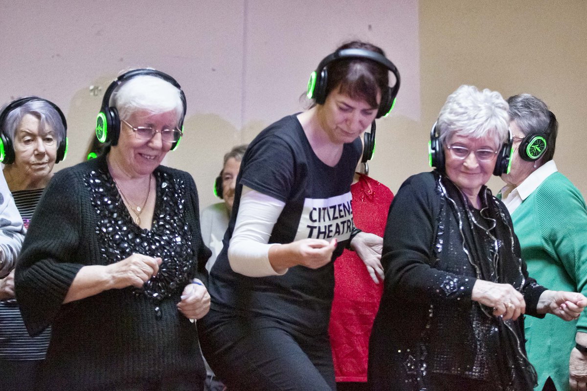citizenstheatre's tweet image. "Strong women, togetherness, great singers, good old days. It was fabulous."

Over the last few months @CitzLearning ran a drop-in group with the Gorbalites, sharing music and stories with @karendunbar147. Take a look through our photos: flickr.com/photos/citizen…

📸Karen Gordon
