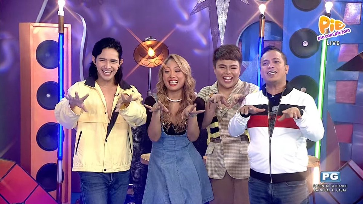 jmcarcoochie's tweet photo. Talagang #BonggaKaJhaiAtEric sa #PIENightLong coz we have again @mor1019jhaiho (HAPPIE BIRTHDAY, DJ JHAI!) and first timer tonight na si #EricNicolas (WELCOME SA PNL, ERIC!) Enjoy the ambagan with the lovely #AaronManiego and @Karen_Bordador tonight! @iampieofficial https://t.co/T8C9LXAfO0