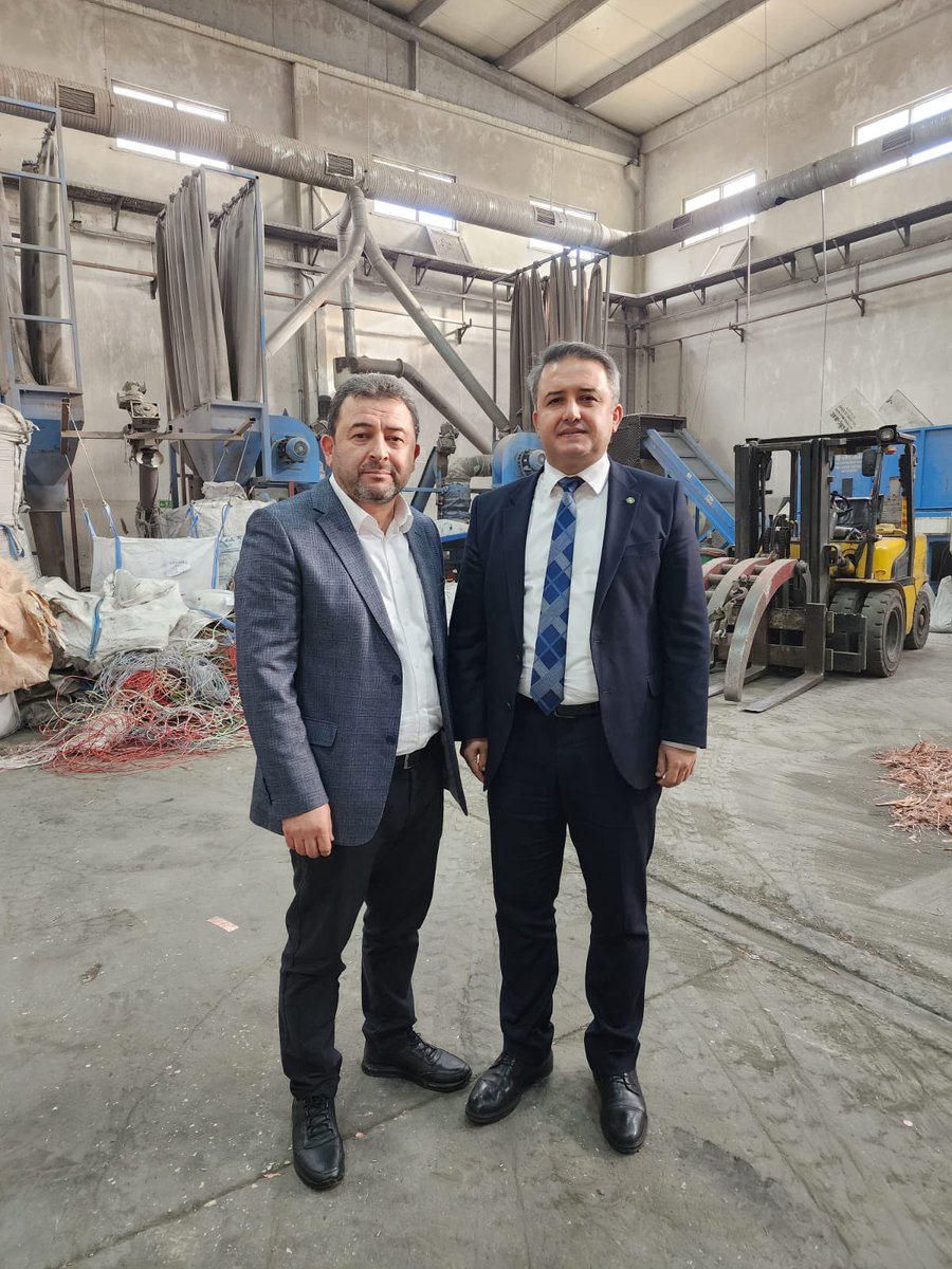 📍Silivri’deyiz.
Sanayici Murat Bey ile iş dünyasının beklentilerini konuştuk. İş dünyası istikrar ve güven iklimi istiyor.