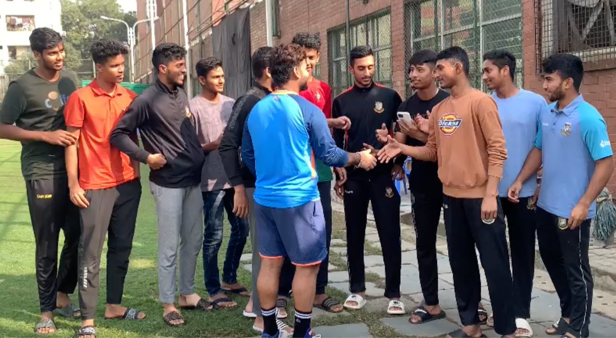 BCCI's tweet image. 𝗜𝗻𝘀𝗽𝗶𝗿𝗶𝗻𝗴 𝗴𝗲𝗻𝗲𝗿𝗮𝘁𝗶𝗼𝗻 𝗻𝗲𝘅𝘁

The Bangladesh U19 team met and interacted with @imVkohli, @RishabhPant17 and @imkuldeep18  in Dhaka today. 

#TeamIndia #BANvIND