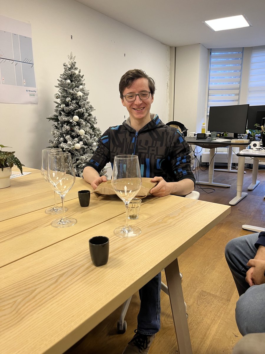DirectifyCo's tweet photo. Een 𝐟𝐢𝐣𝐧𝐞 𝐯𝐞𝐫𝐣𝐚𝐚𝐫𝐝𝐚𝐠 toegewenst aan onze waardevolle en geweldig developer Luc van de Wal! 🎊

Op succes en voorspoed!

Het is een privilege om met je samen te werken ;)

#HAPPYBIRTHDAY #Celebration #team https://t.co/i3O8QhZ1lq