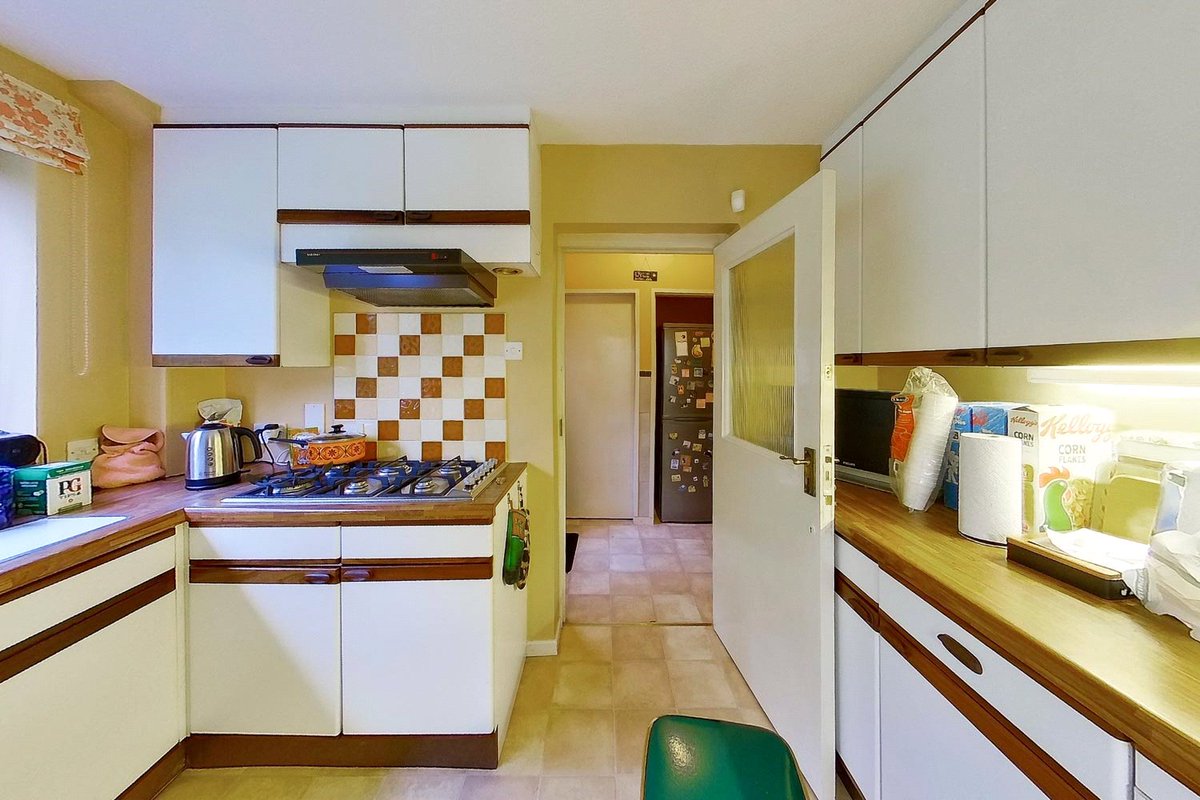 PropertyShopEA's tweet photo. FEATURED PROPERTY:

🏡 Four-bedroom detached property for sale - £325,000 OIRO
📍 Oaklands Drive, Rossendale

A mature, detached property in a respected location less than a mile from the town centre and motorway links. 

View more 👇🏻
https://t.co/LwtDMIjkuu https://t.co/mRguVJkJzt