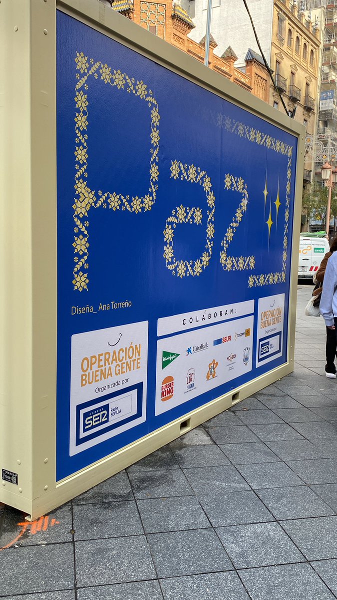 <a href="/RadioSevilla/">Radio Sevilla</a> #operacionbuenagente Me encanta el diseño de este año <a href="/SalomonHachuel/">Salomón Hachuel</a> Aprovecho para recordar que está en el centro de Sevilla (La campana) para dejar un granito de arena a esas familias que lo necesitan.