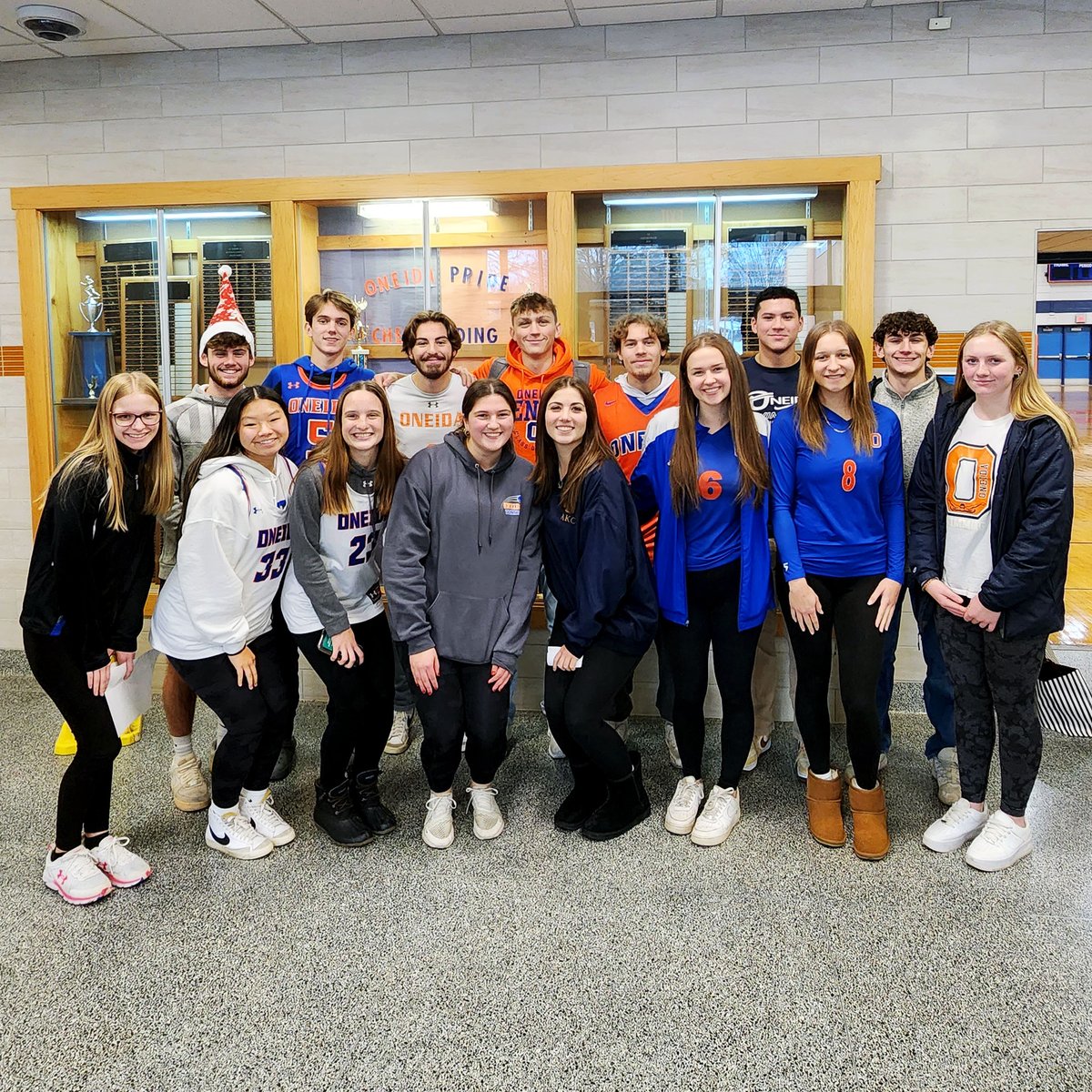 OneidaCSD's tweet photo. Yesterday, student-athletes from Oneida High School visited their former elementary schools to read Christmas books! During this time, elementary students had the chance to ask our high school students about being an athlete and the different sports offered at the high school. https://t.co/7djg39pjyY