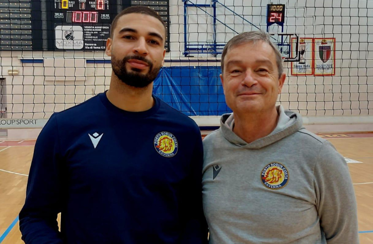 thevolleynews's tweet photo. Ravenna, ufficiale l'ingaggio di Swan Ngapeth
https://t.co/pstLJQJGx9
#VolleyNews #SwanNgapeth #VolleyMercato https://t.co/IqWT0jy5c1