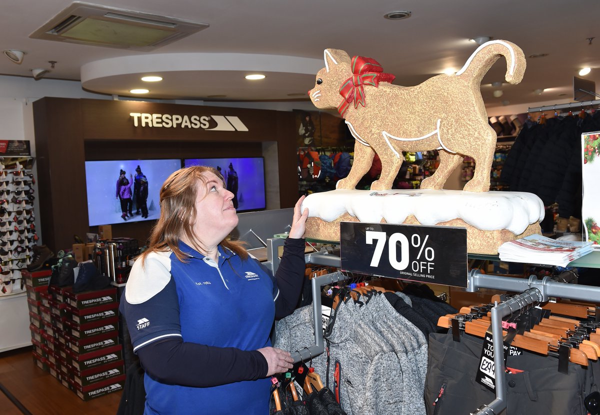 Today is the very last day of our Blackburn Christmas Gingerbread Trail🙌🏽

Pick up your trail map at the Ask Me Point at <a href="/mallblackburn/">mall blackburn</a> and find 13 characters hidden across #Blackburn town centre including <a href="/Trespass/">Trespass</a> 

For the chance to win £100 vouchers🤩

blackburnbid.co.uk/gingerbread-tr…