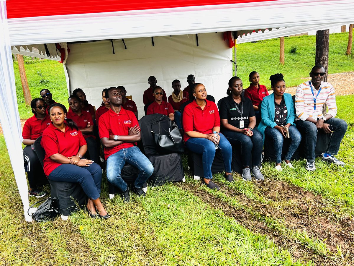 EmpowerRwanda's tweet photo. We also had the official launch of our #FeedingProgram at TM Empowerment Center which is being funded by @certafoundation👏🙌. Me. #FloridaKabasinga the Founder of this foundation gave her remarks of hope to the teen moms & pledged her full support to their feeding & legal needs! https://t.co/GbC6Hm6l4p