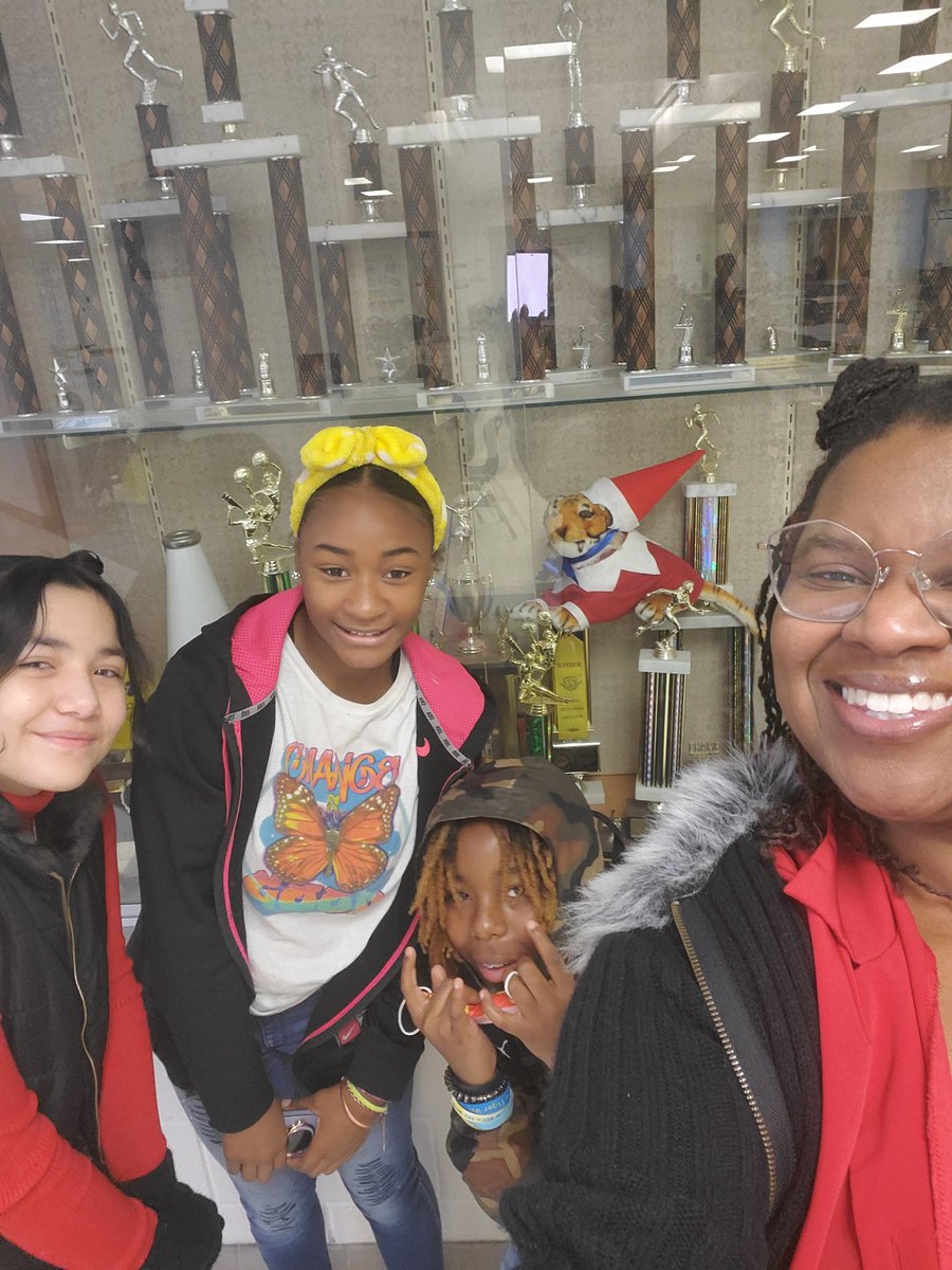 hazelteach's tweet photo. This holiday season at OSMhas been amazing. #FunFact #teacherlife #osm https://t.co/jW7GLhaCsu