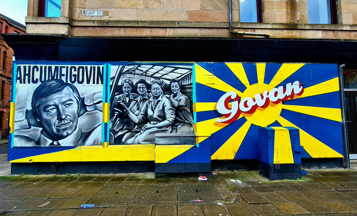 Mural by Frank and Mandy Carty from Artisan Artworks  which brings a blast of colour and interest to the streets of Govan in Glasgow.

#glasgow #murals #muralsscotland #swg3 #yardworks #alexferguson #streetart #glasgowstreetart #scottishstreetart #govan @ArtisanArtworks