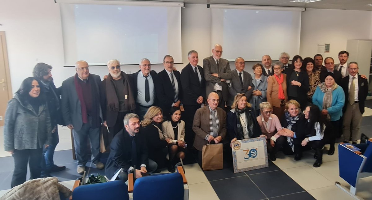 [IN ATENEO]
Al via le celebrazioni del #Trentennale della Facoltà di #ScienzePoliticheUNISA, con la Giornata di studi "Una Laurea per l'Europa", promossa dai Dipartimenti di Scienze Politiche e della Comunicazione (<a href="/policomunisa/">@PoliComUnisa</a>) e di Scienze Economiche e Statistiche <a href="/DisesDept/">Dises Department</a>