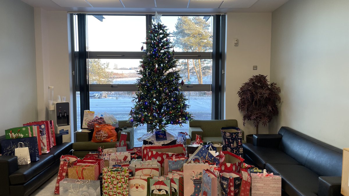 State Hospital staff showed the #spiritofchristmas this week as they donated almost 100 parcels to the @salvationarmyuk Christmas Toy Appeal. These donations will make a huge difference to families across Lanarkshire on #christmasday2022