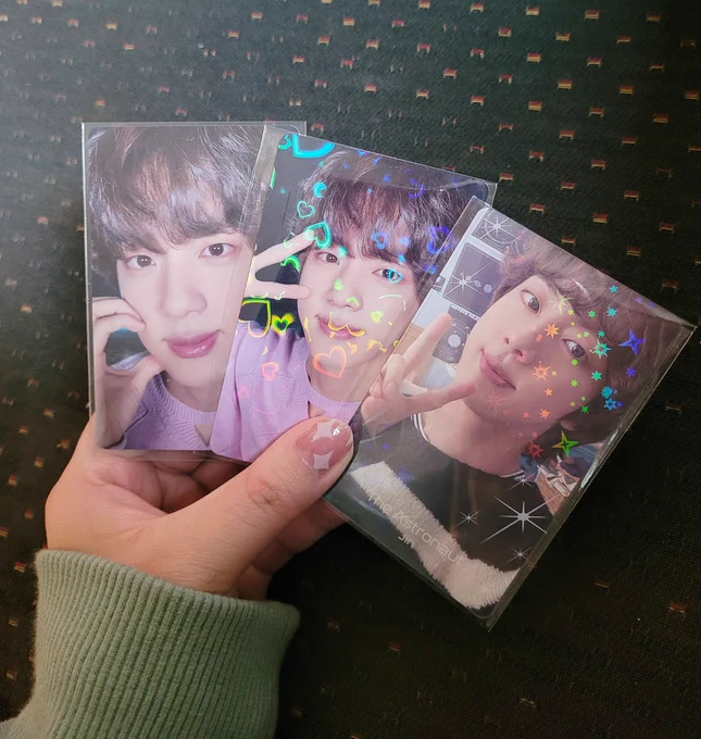 I received my Astronaut Japan pobs!! The holo hearts and stars are so pretty and Jin in pink is so soft  